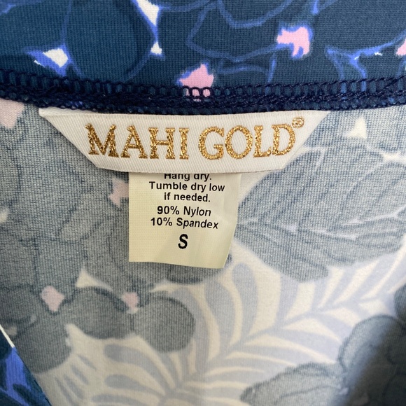 Mahi Gold Riptide Romper in Hydrangea Walk Small - Picture 5 of 5